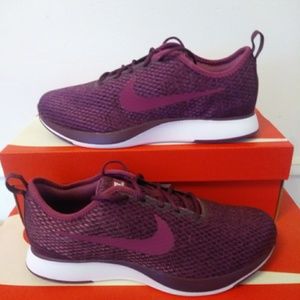 Kids Size 7Y Nike Shoes